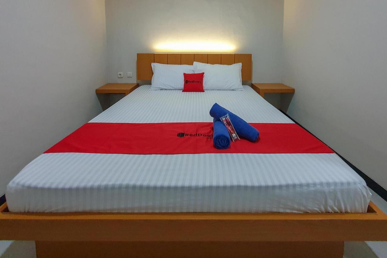 Reddoorz Syariah Near Solo Paragon Mall 2 Bonorejo Exterior foto