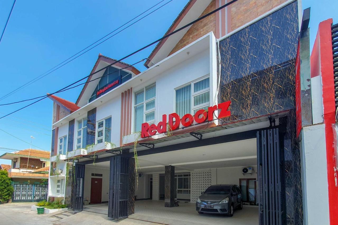 Reddoorz Syariah Near Solo Paragon Mall 2 Bonorejo Exterior foto