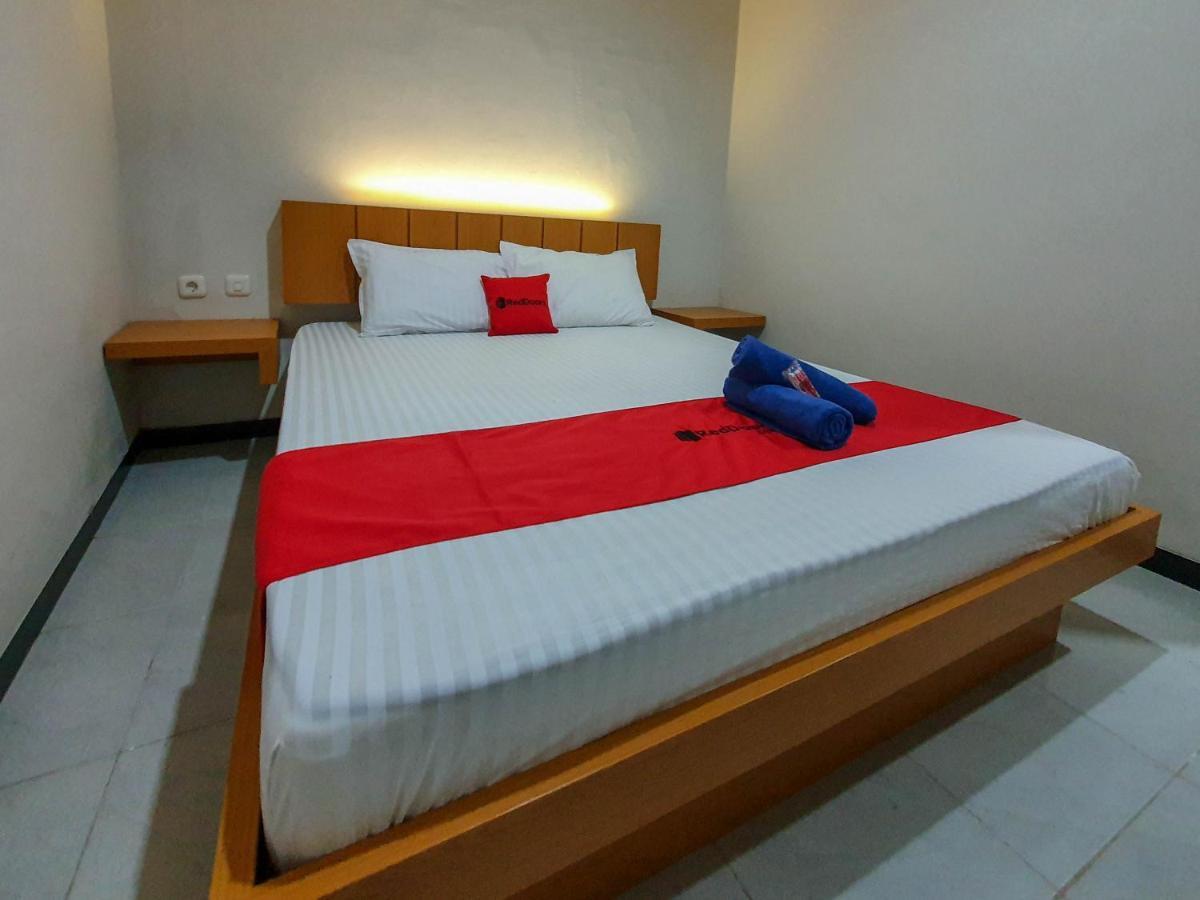Reddoorz Syariah Near Solo Paragon Mall 2 Bonorejo Exterior foto