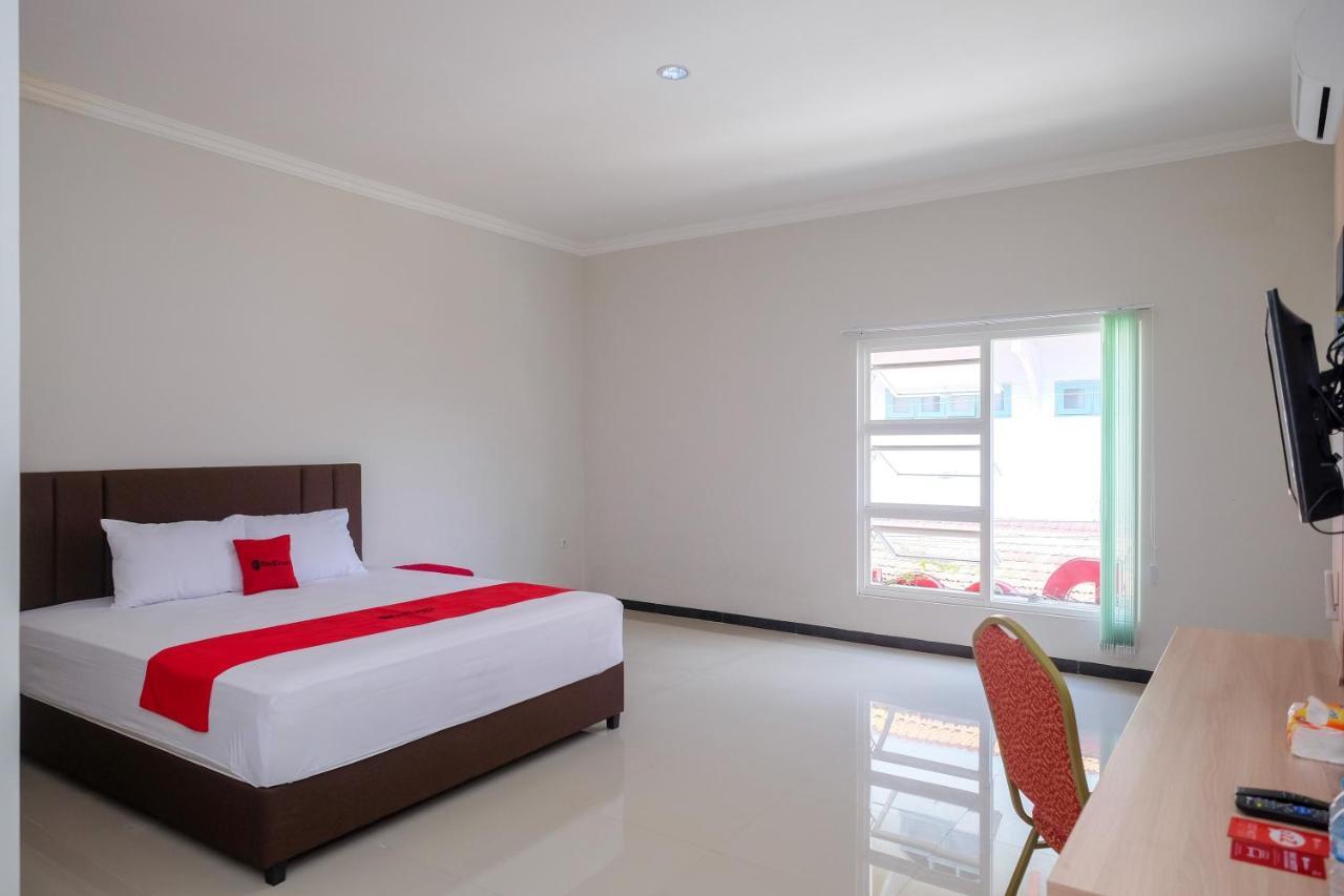 Reddoorz Syariah Near Solo Paragon Mall 2 Bonorejo Exterior foto