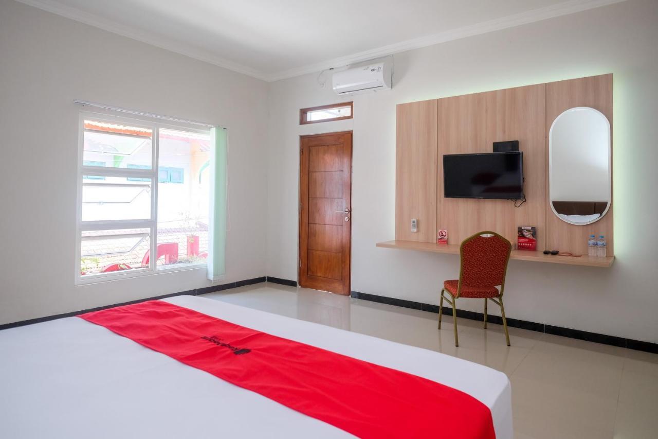Reddoorz Syariah Near Solo Paragon Mall 2 Bonorejo Exterior foto