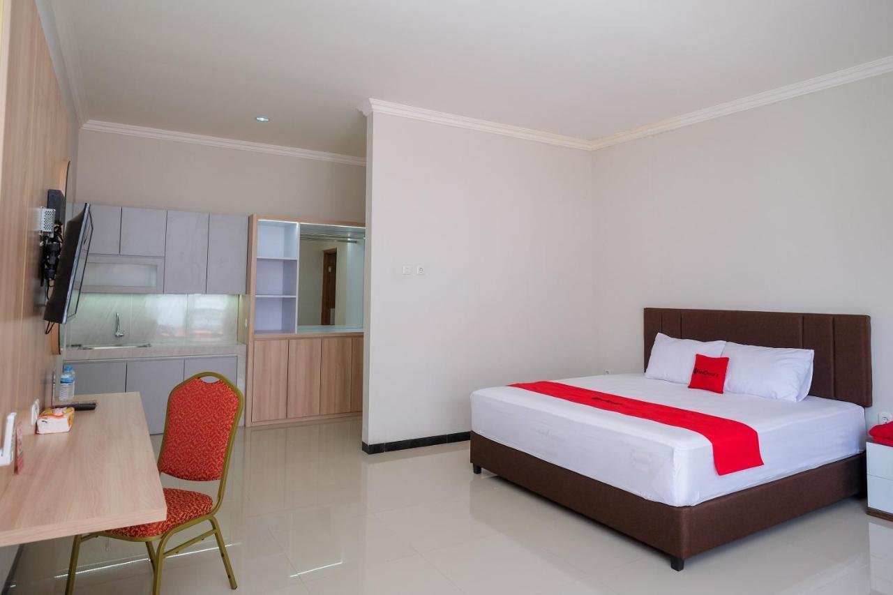 Reddoorz Syariah Near Solo Paragon Mall 2 Bonorejo Exterior foto