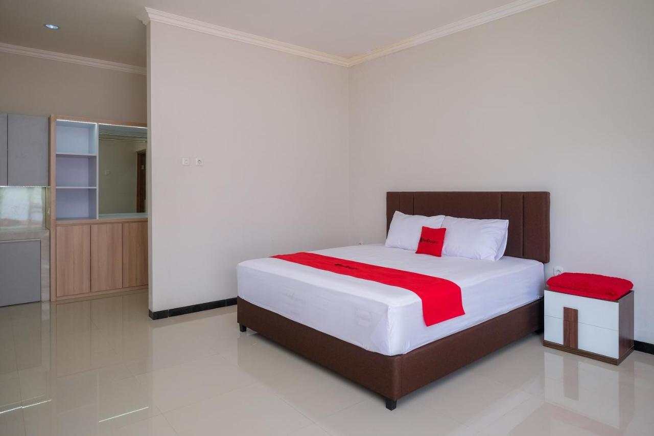 Reddoorz Syariah Near Solo Paragon Mall 2 Bonorejo Exterior foto